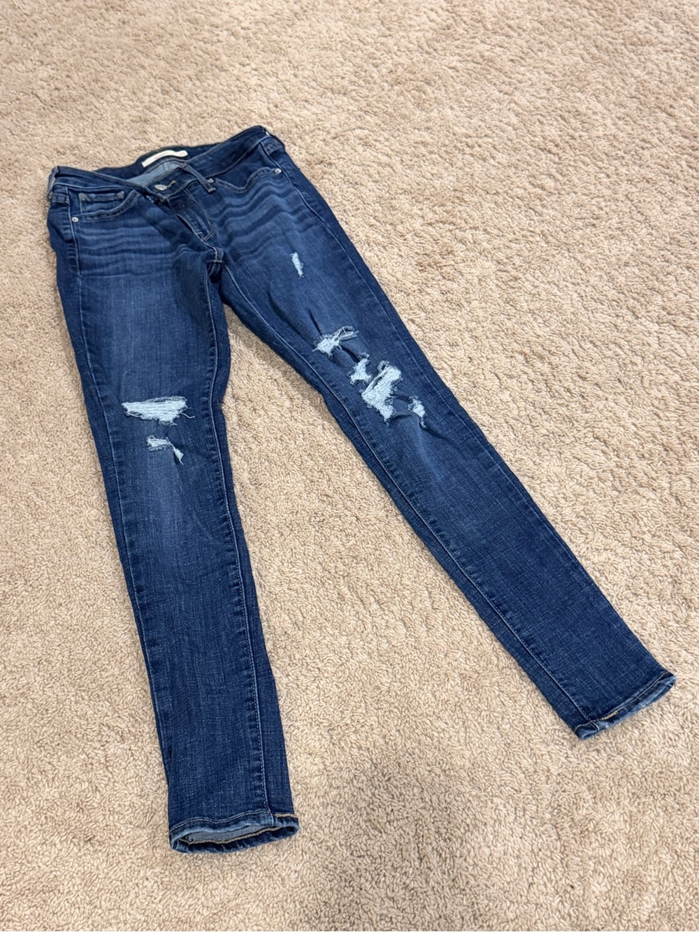 Levi’s Dark Blue Distressed Women's Skinny Jeans